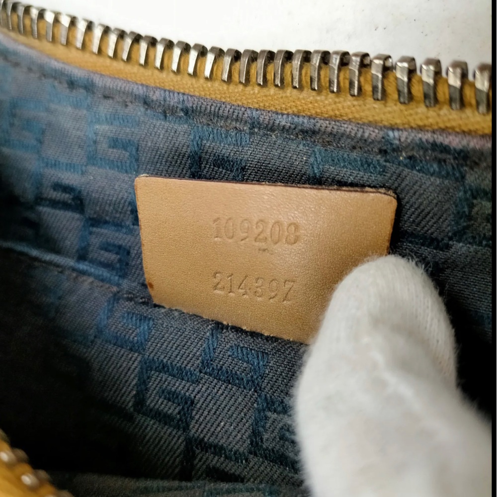 Gucci Shoulder Bag - Picture 10 of 10